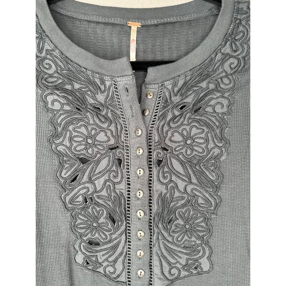 FREE PEOPLE New Womens Embroidered Floral Cut Out Long Sleeve Button Down Top XS - Picture 6 of 11